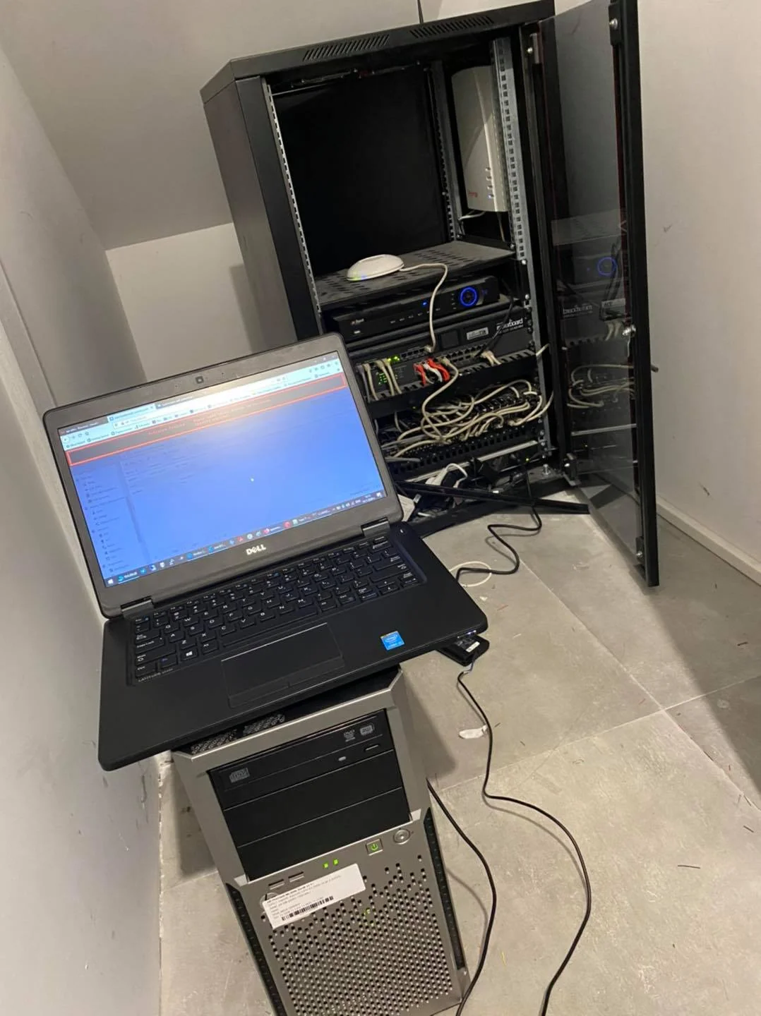 IT - кабелен ред и монтаж