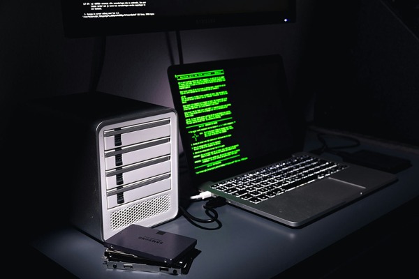 Охранителна и алармена система